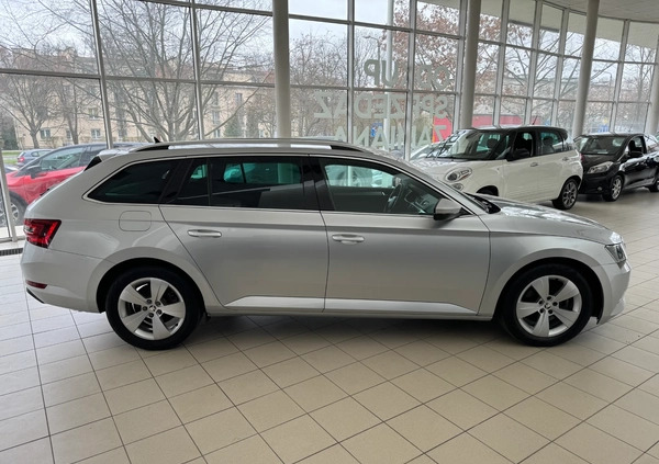 Skoda Superb cena 89900 przebieg: 112896, rok produkcji 2019 z Tykocin małe 667